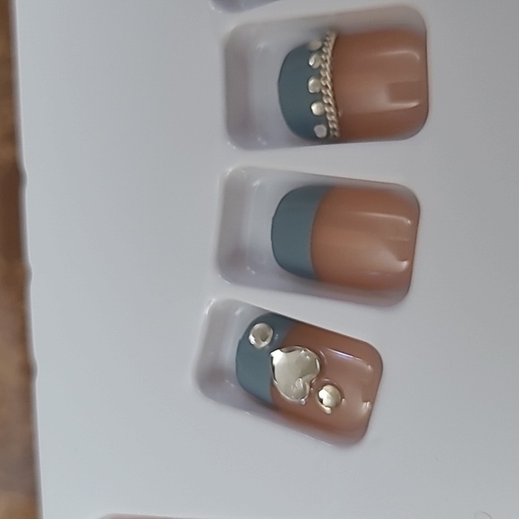 French Tip Rhinestone Press On Nails - Picture 17 of 17